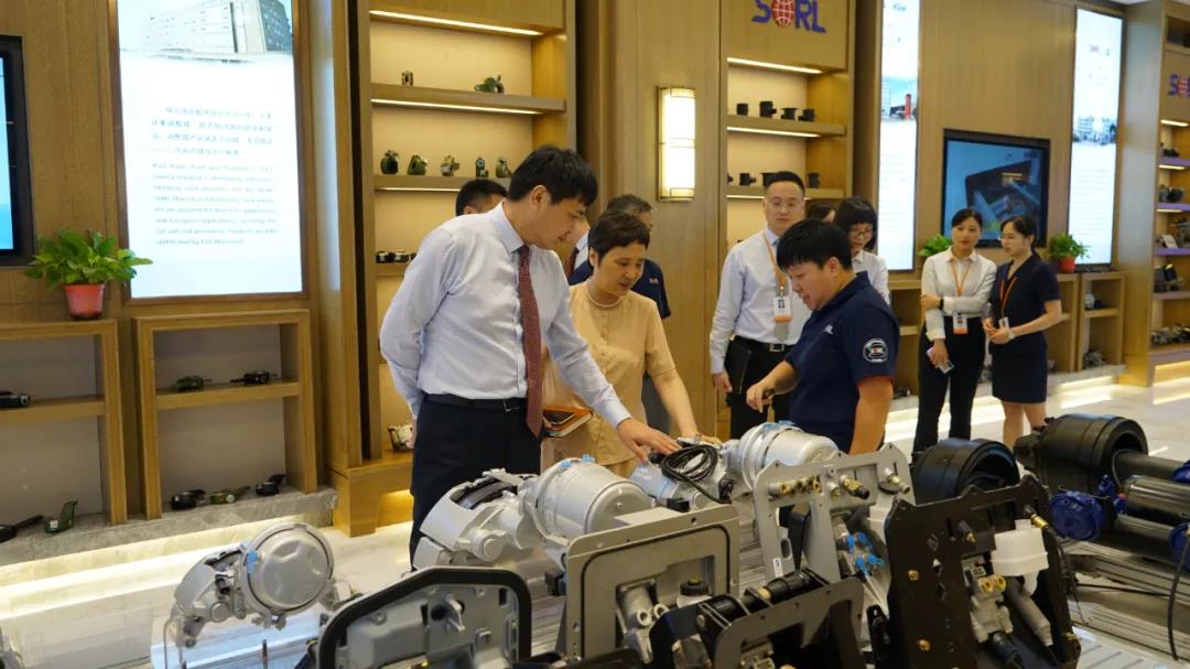 寧波銀行溫州分行行長吳曉紅、光大銀行溫州分行行長葉大為來訪瑞立