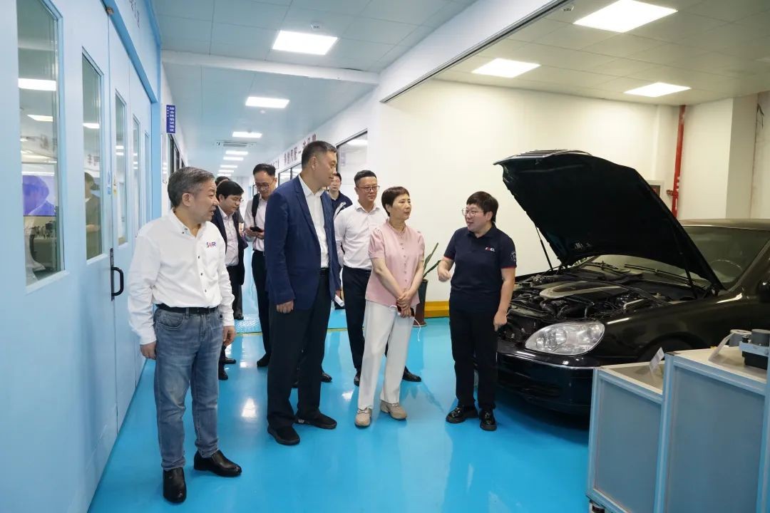 光大銀行杭州分行行長張榮軍調(diào)研瑞立