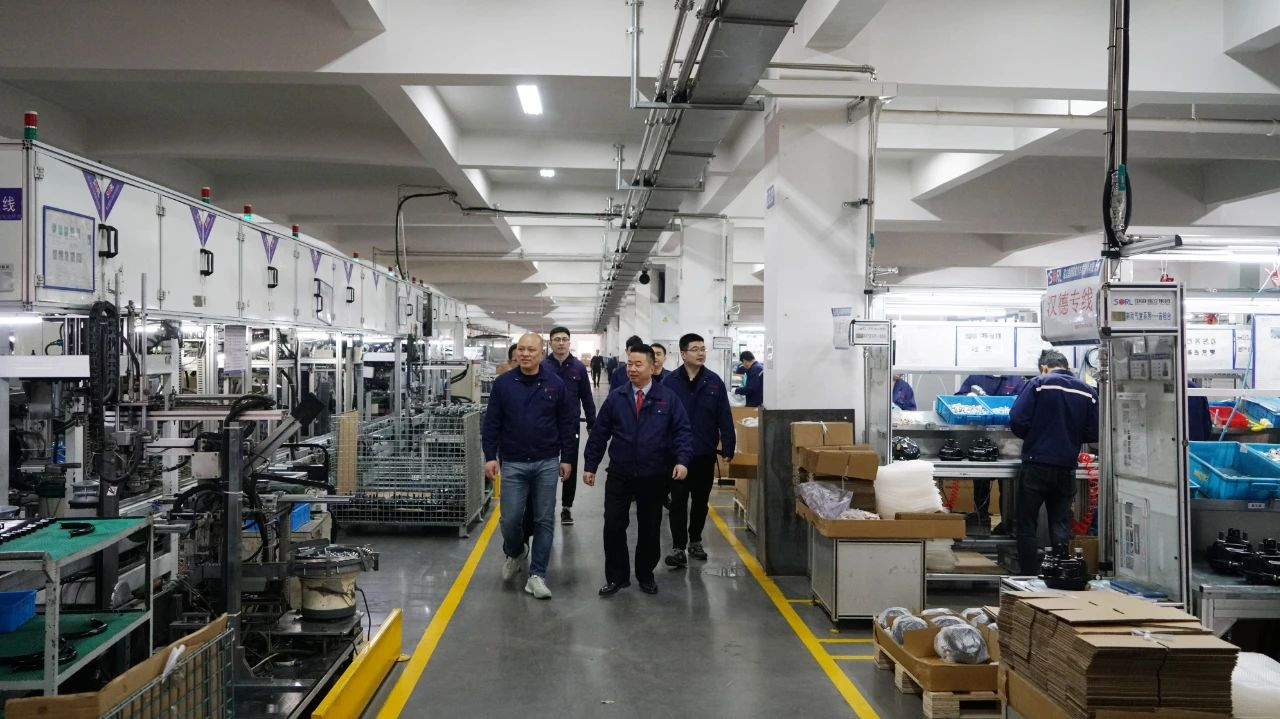 【大年初三 開工大吉】牛年！瑞立人鉚足干勁“犇”起來！