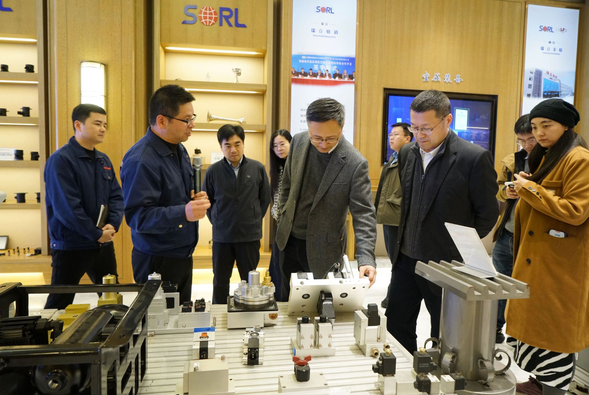 浙江省委政研室副主任馬斌一行調(diào)研瑞立集團